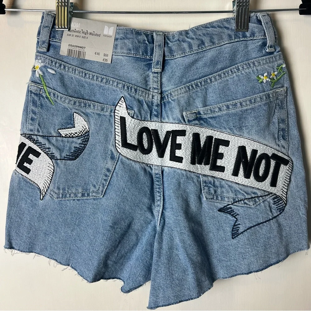 Top Shop - Women’s‎ Moto Mom Love Me Not Embroidered Cutoff Shorts NWT - Sz. 0